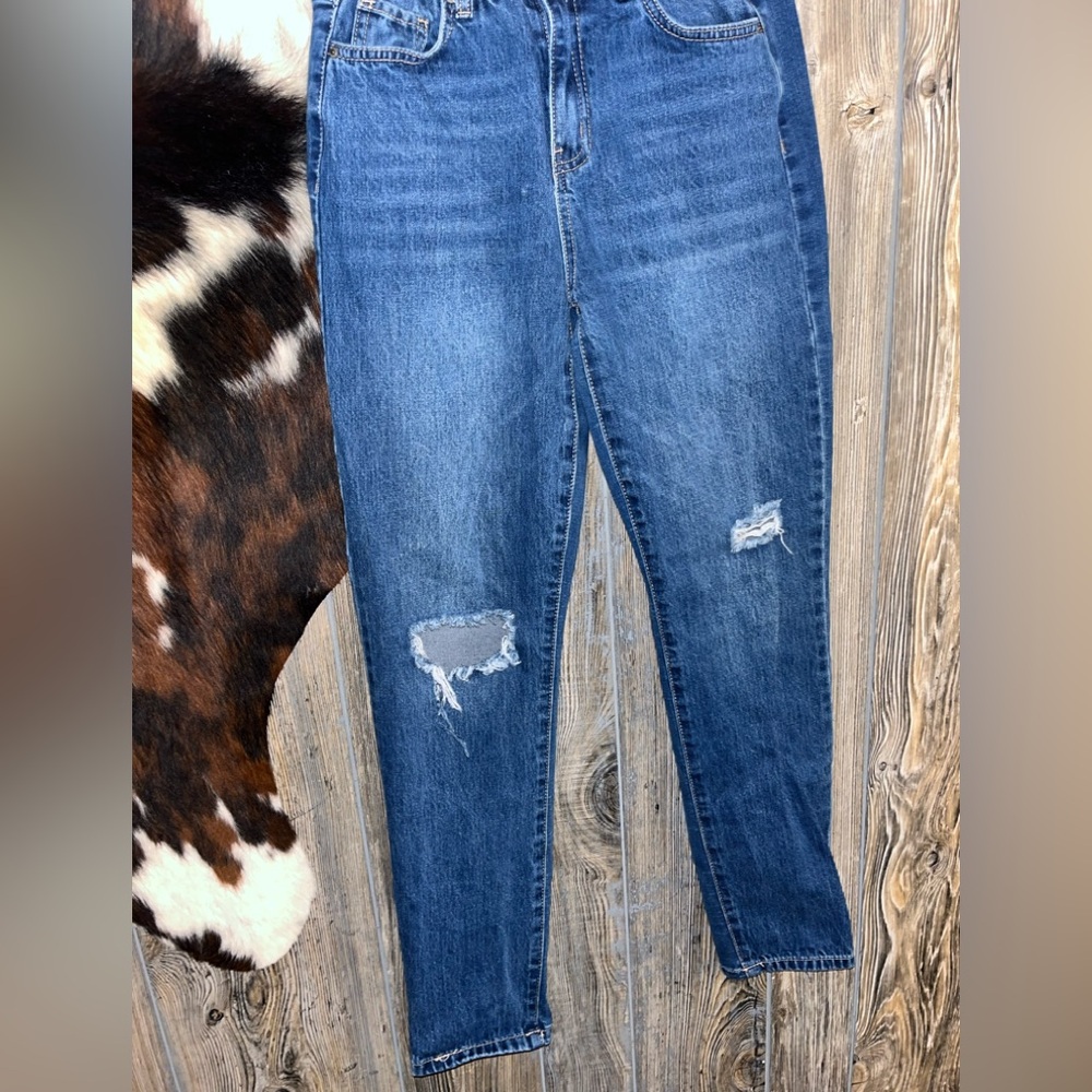 YMI Dream size small (size 2) straight leg distressed jeans in VGUC - Picture 2 of 7